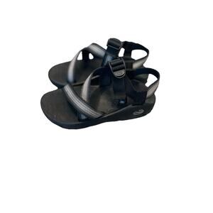 Chaco classic men’s sandals size 8